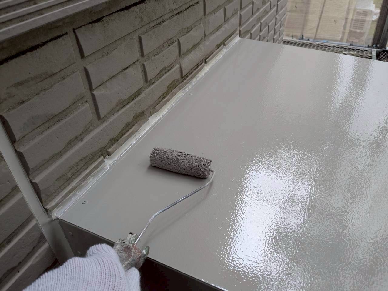 仕上げ塗装2回目です。