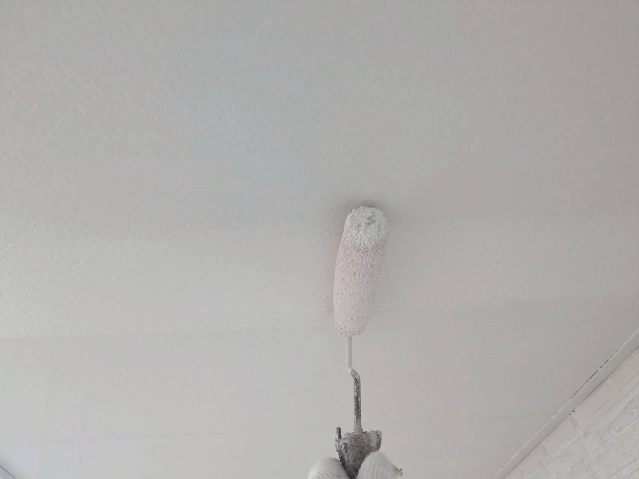 仕上げ塗装2回目です。