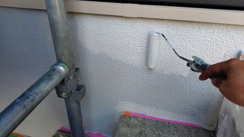 仕上げ塗装2回目です。
