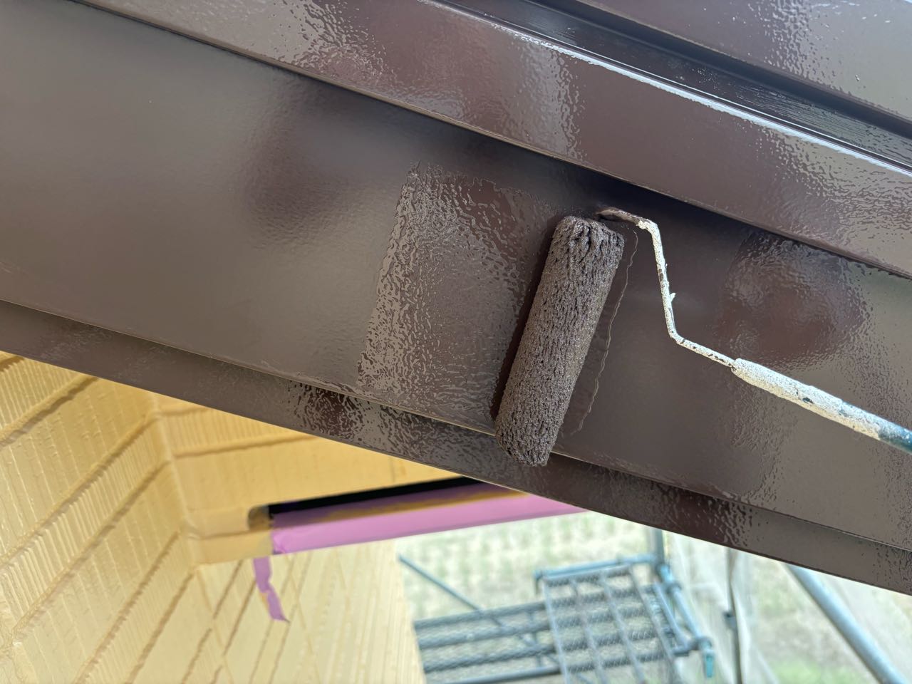仕上げ塗装2回目です。