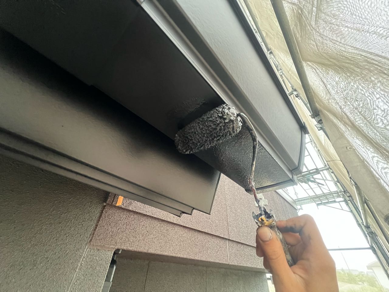 仕上げ塗装2回目です。