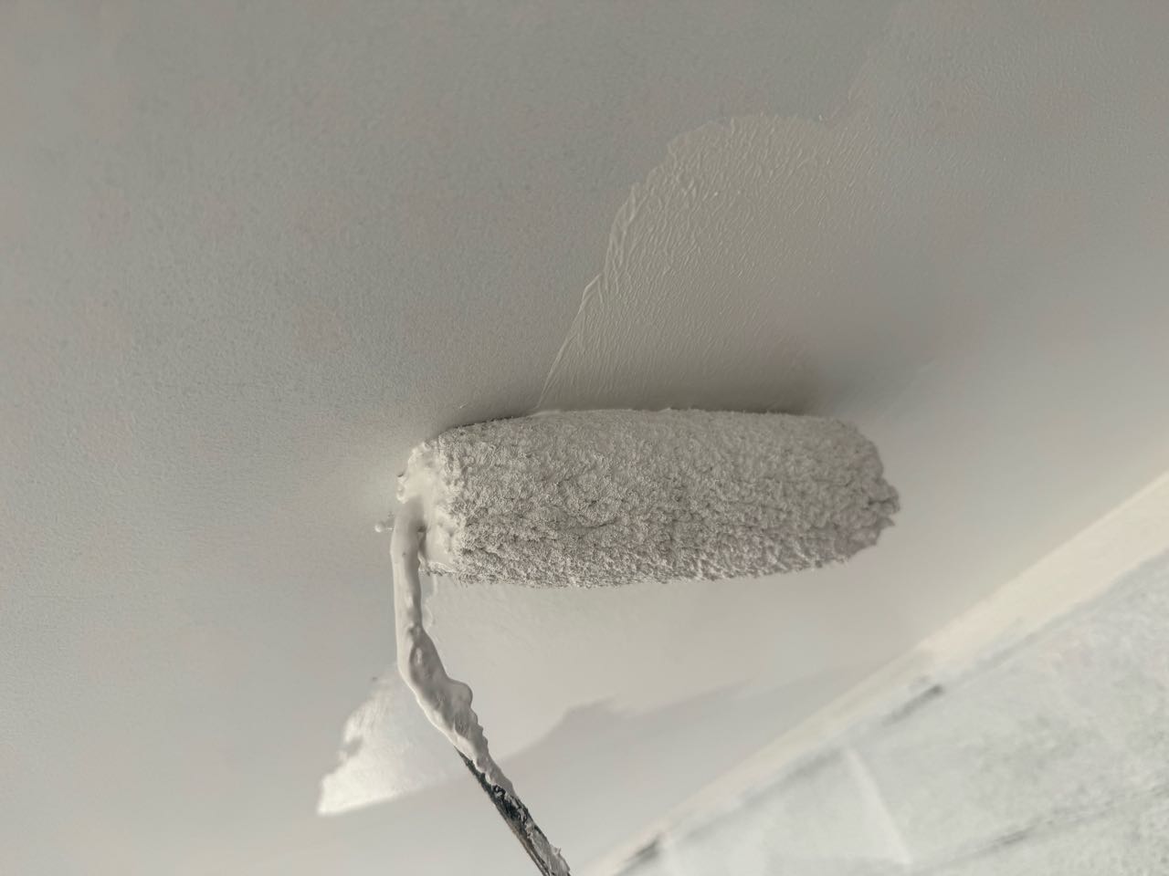 仕上げ塗装2回目です。