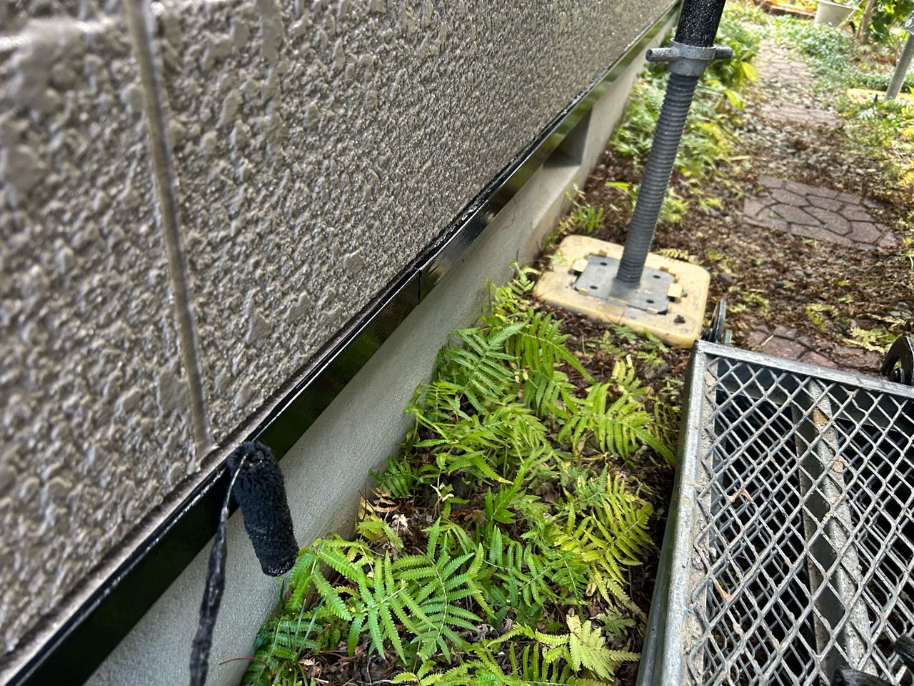 仕上げ塗装2回目です。