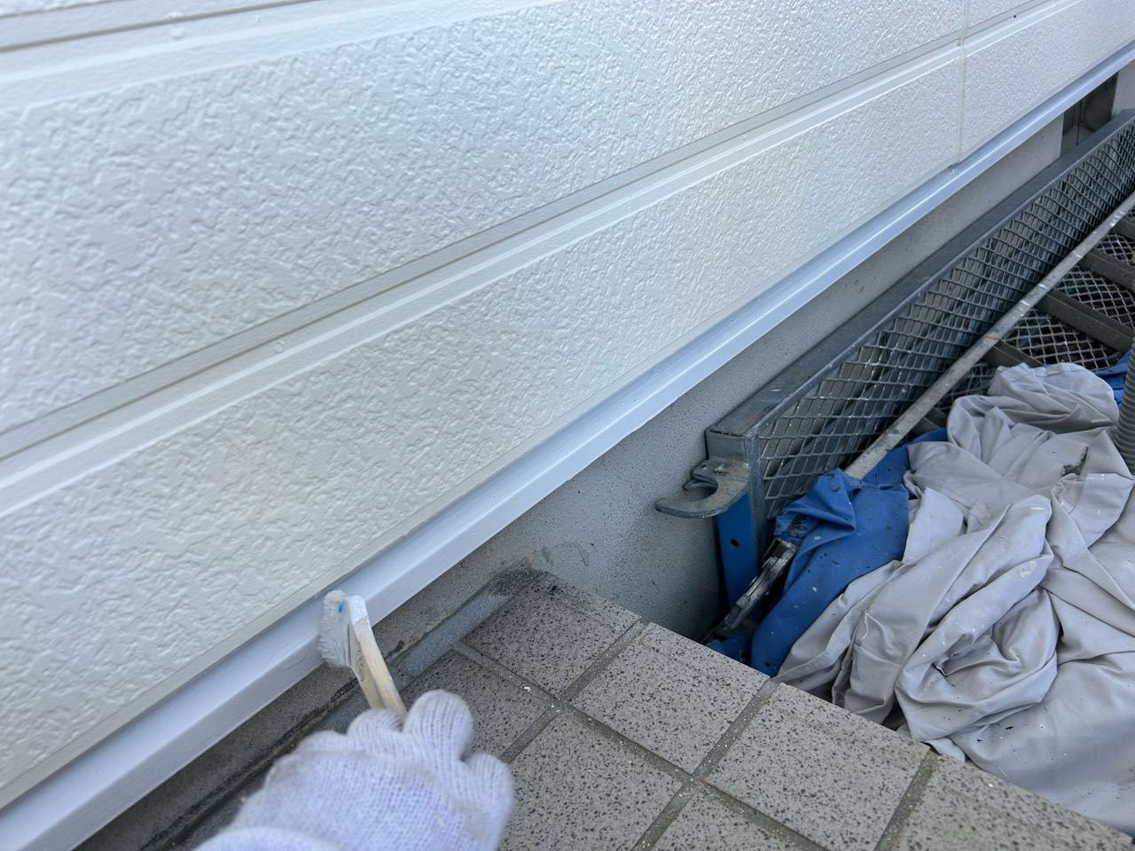 仕上げ塗装2回目です。