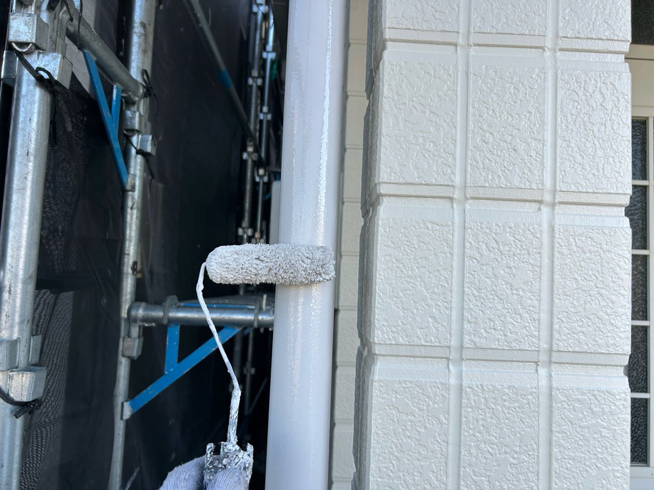 仕上げ塗装2回目です。