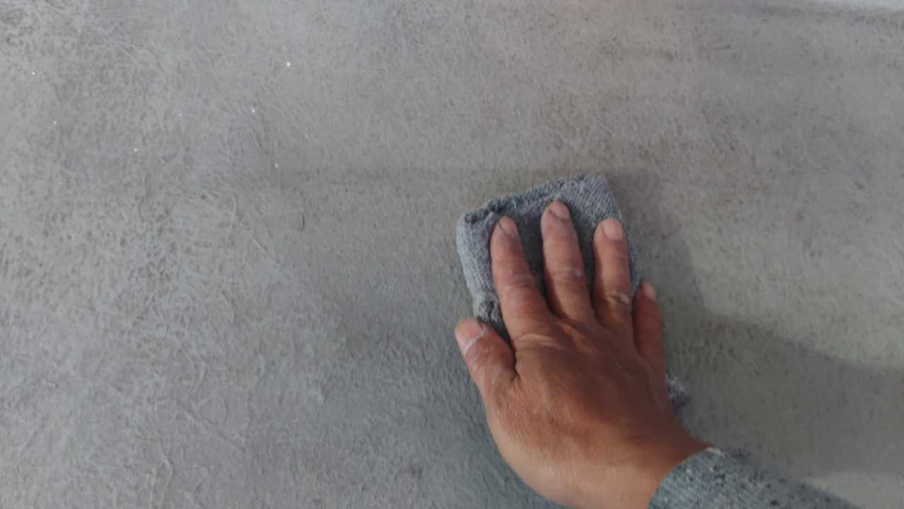 ケレン作業です。
