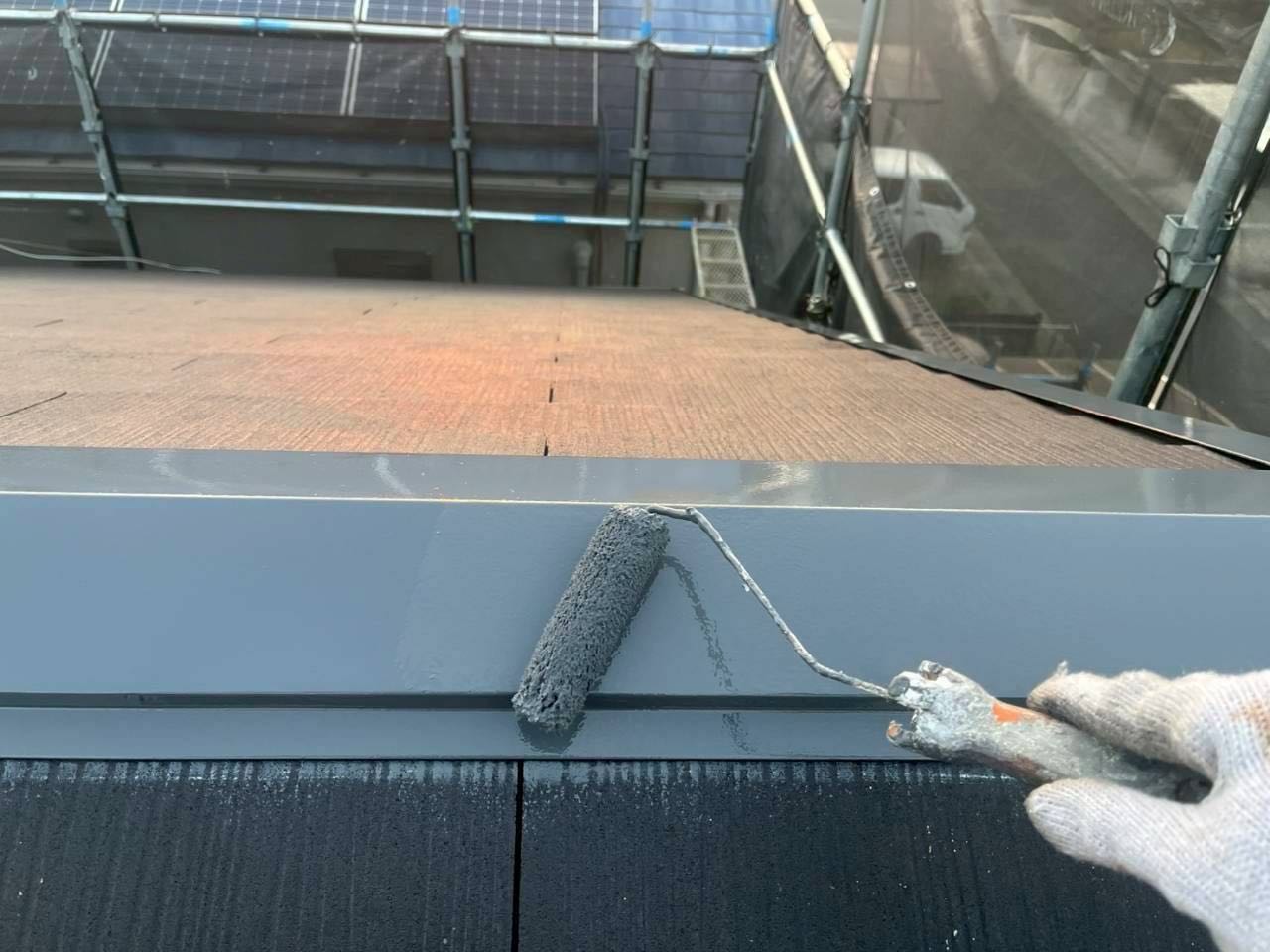 仕上げ塗装2回目です。