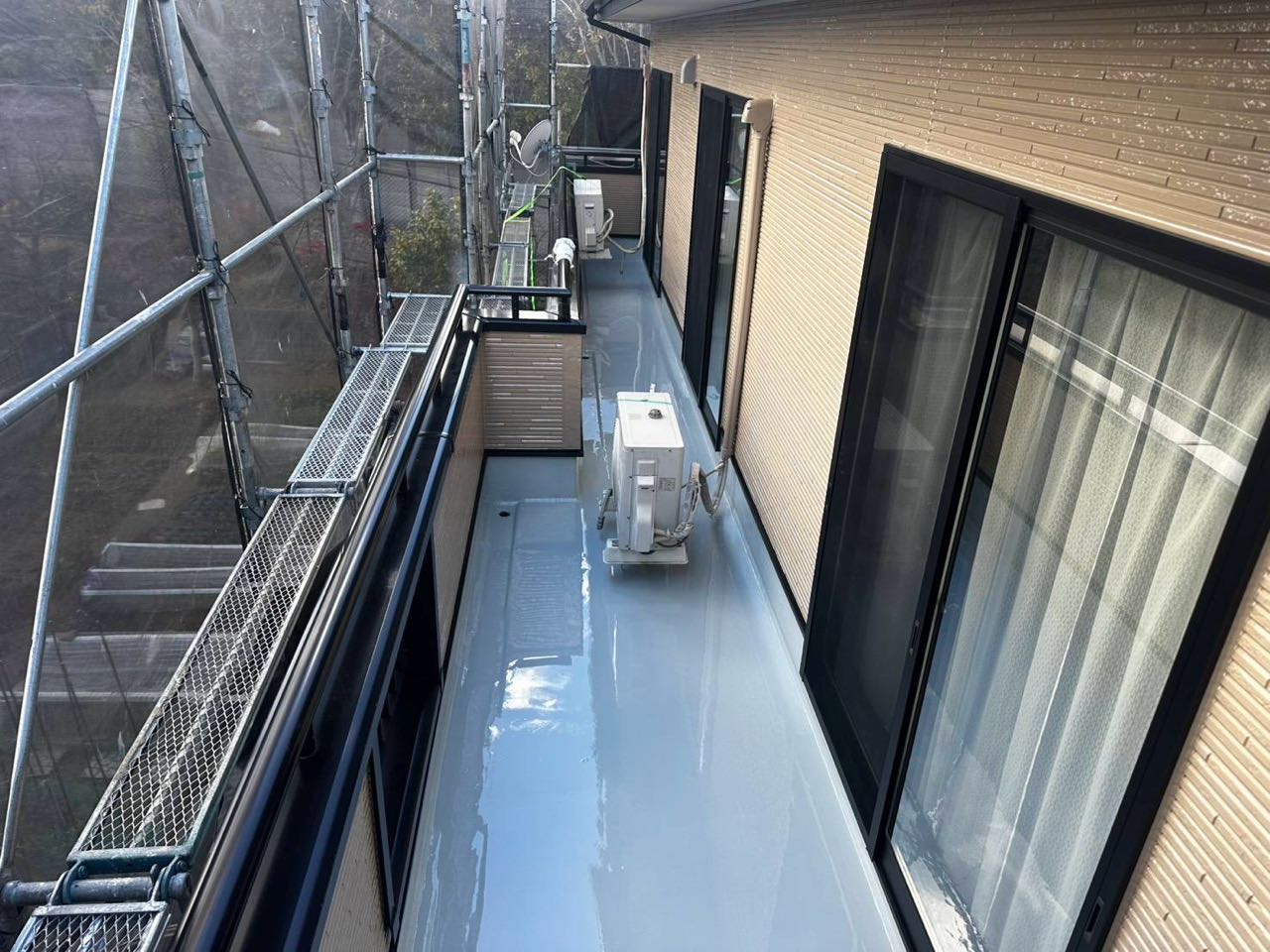 ウレタン防水塗布2回目。