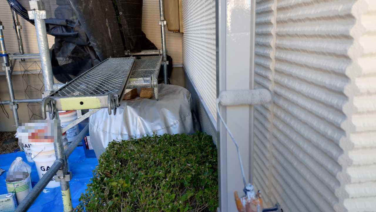 仕上げ塗装2回目です。