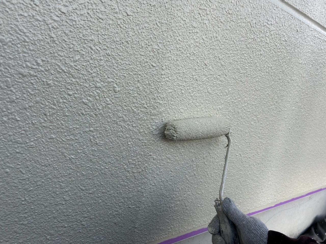 仕上げ塗装2回目です。