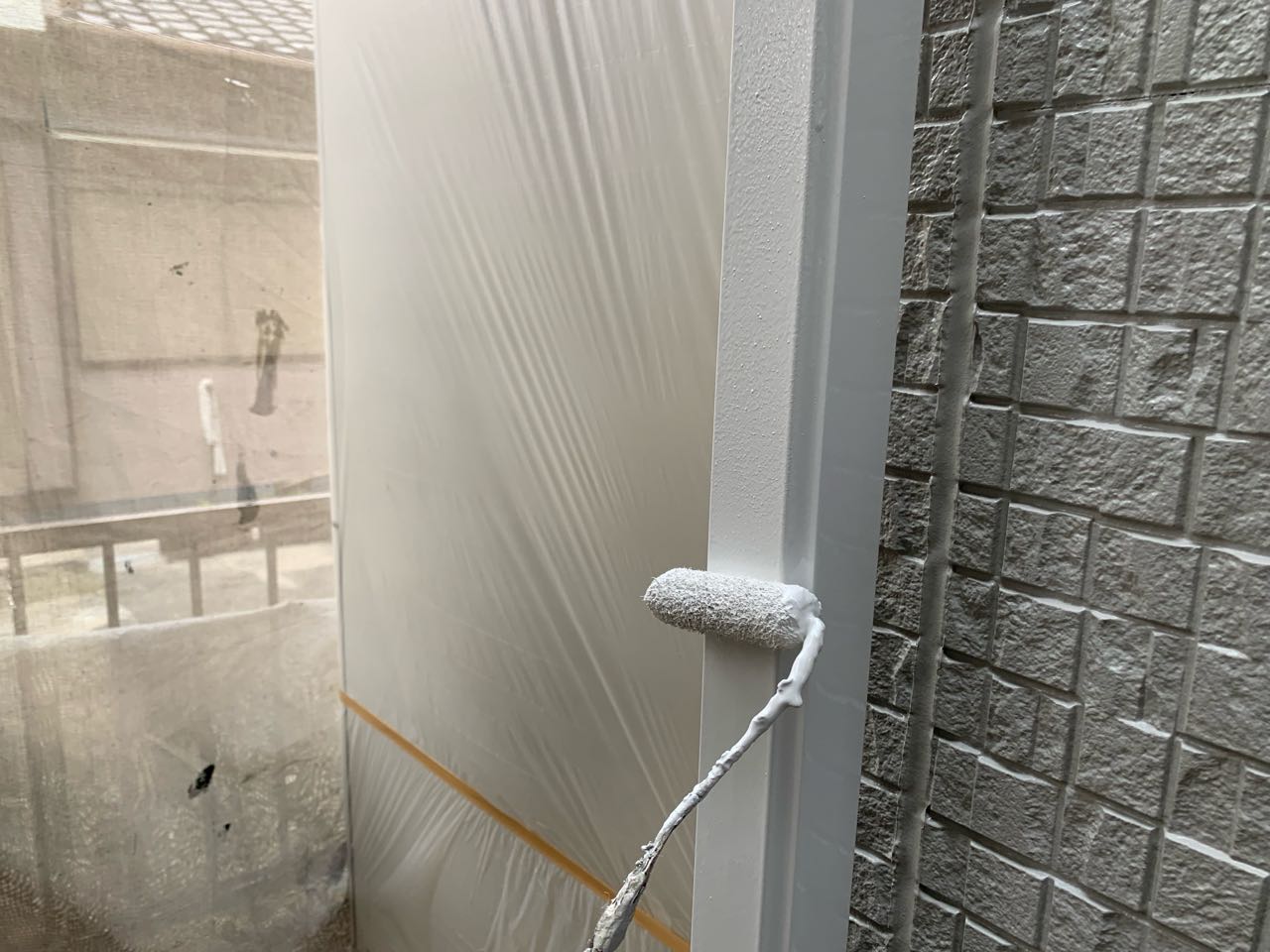 仕上げ塗装2回目です。