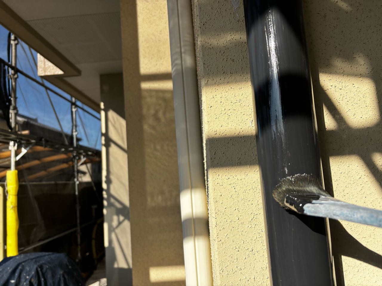 仕上げ塗装2回目です。