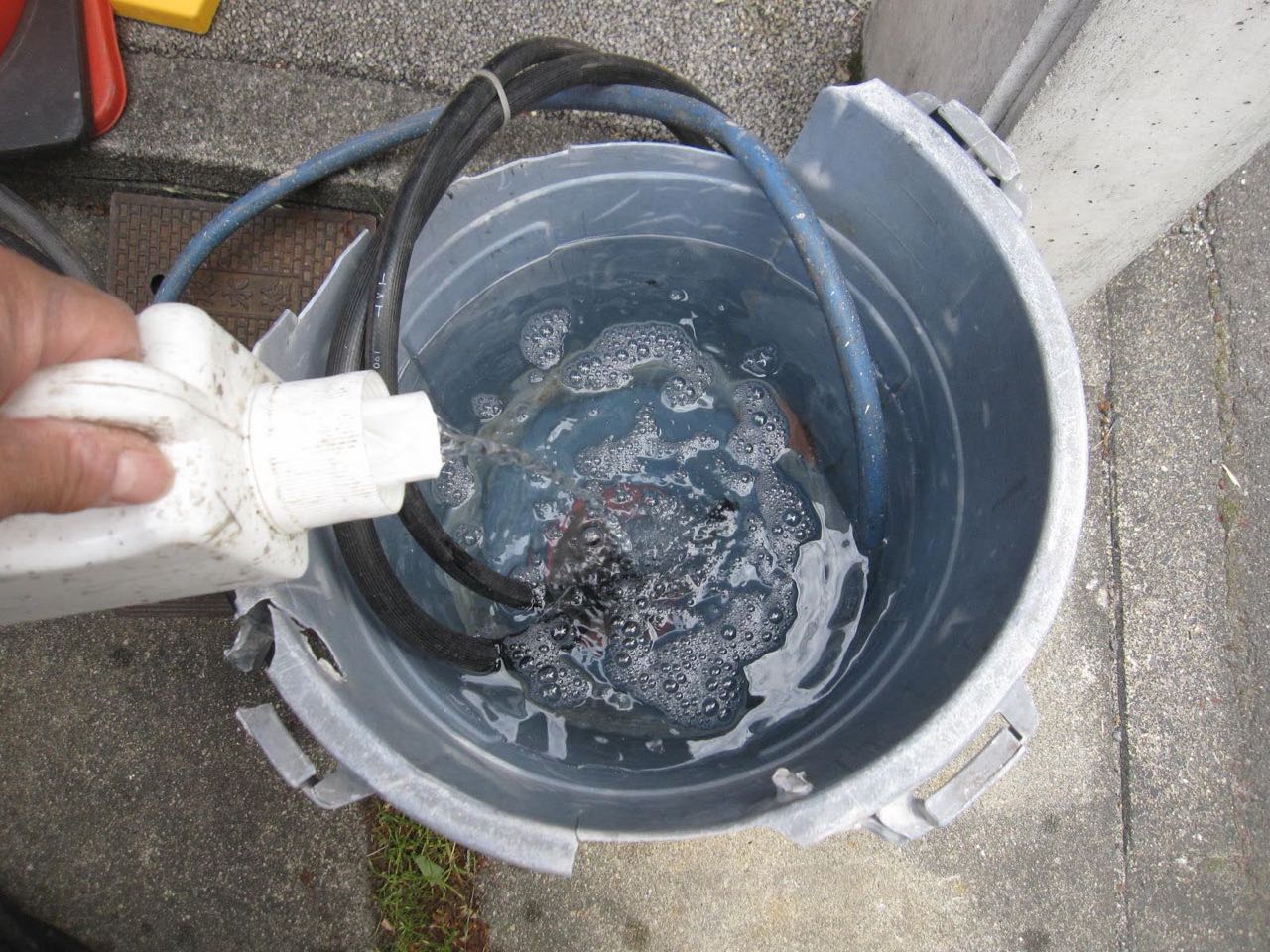 バイオ洗浄原液混入。