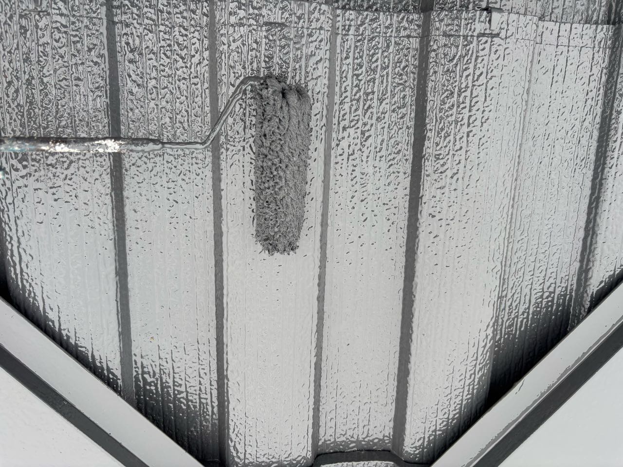 仕上げ塗装2回目です。