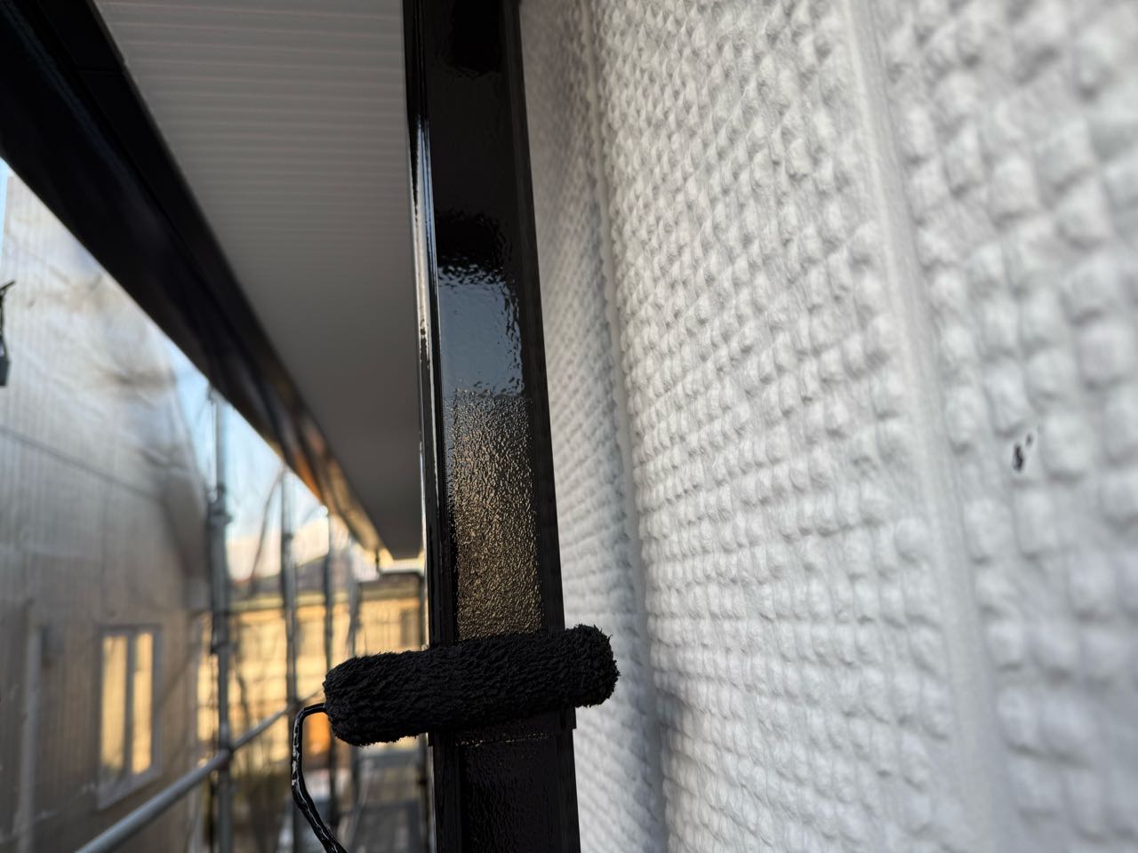 仕上げ塗装2回目です。