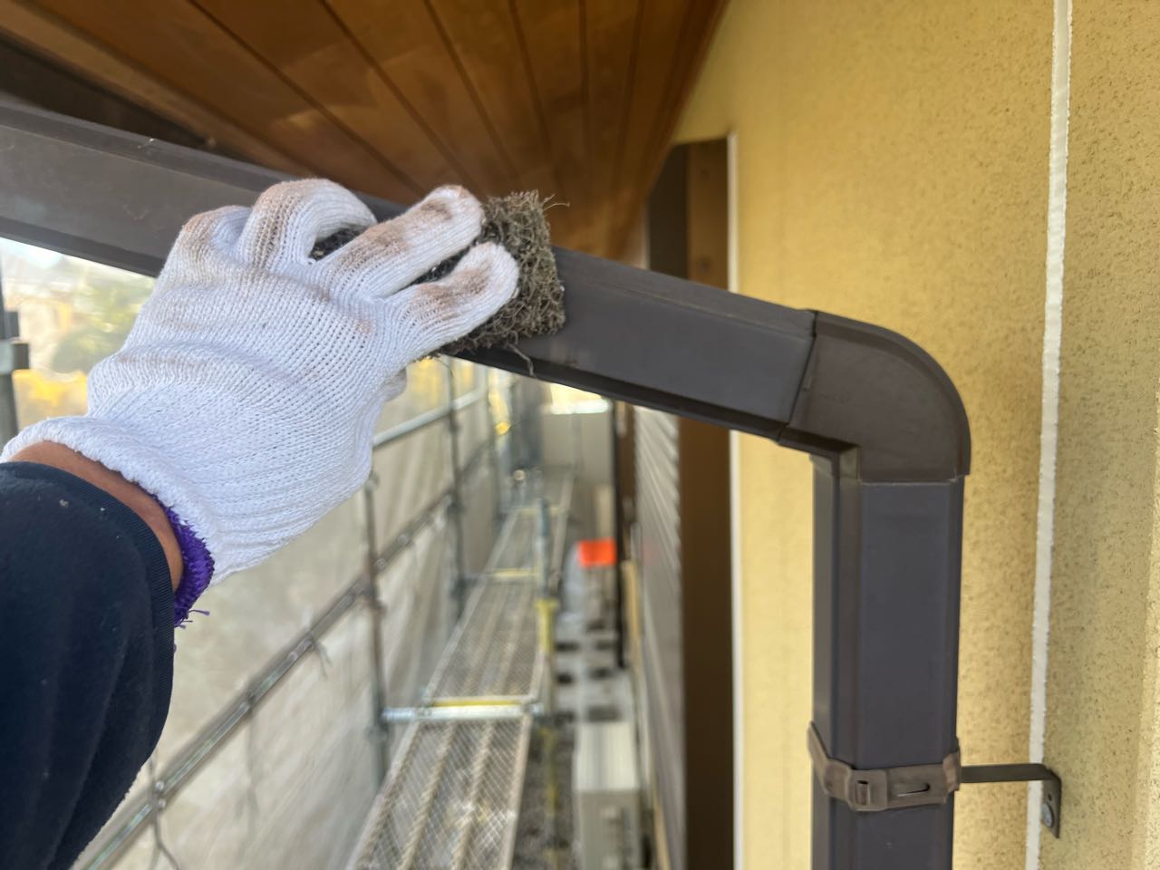 ケレン作業です。