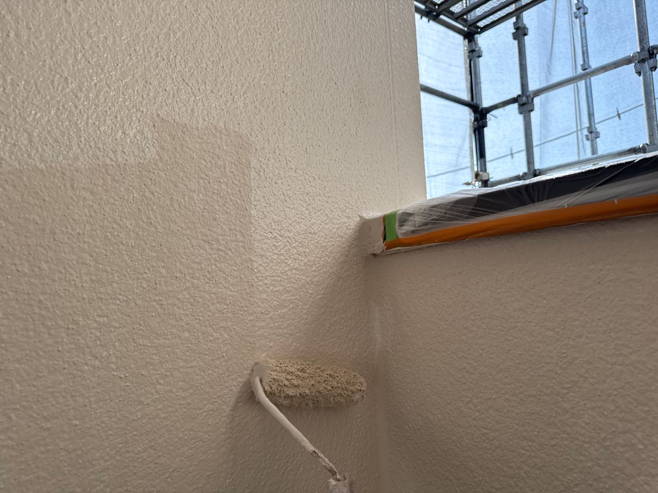 仕上げ塗装2回目です。
