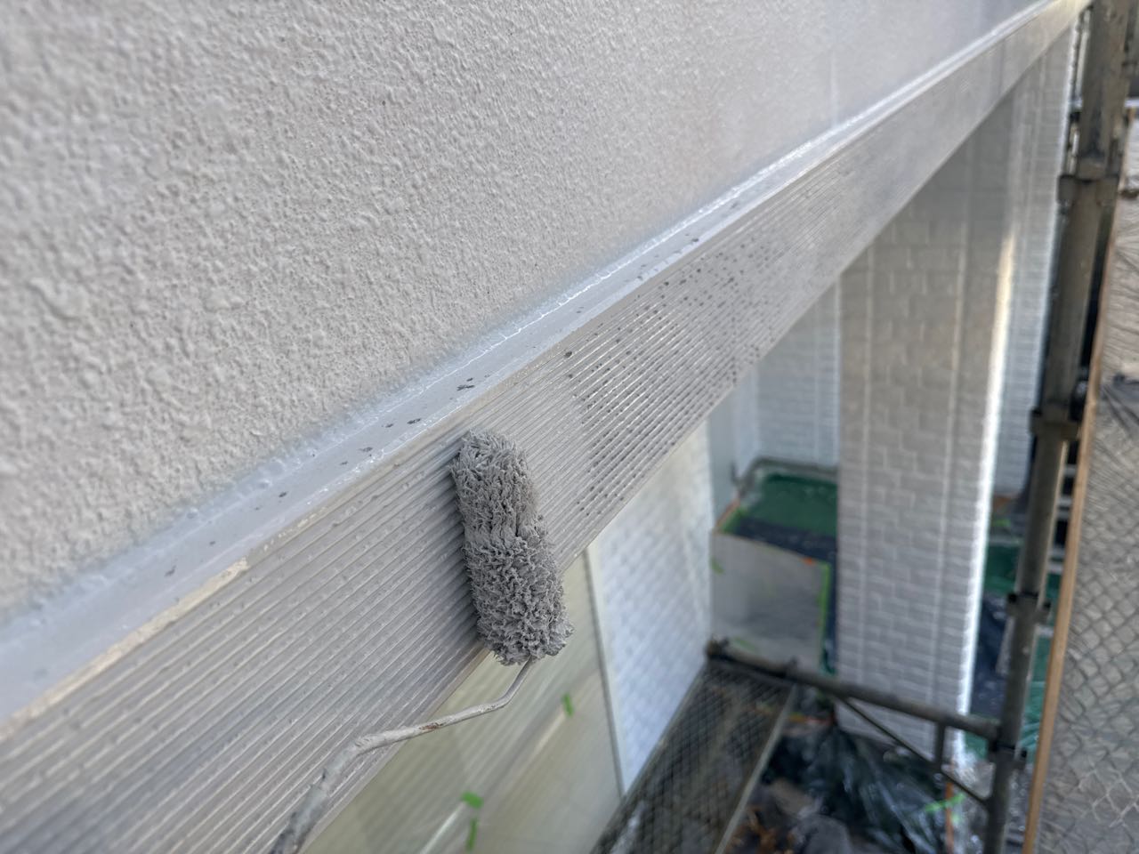 仕上げ塗装2回目です。