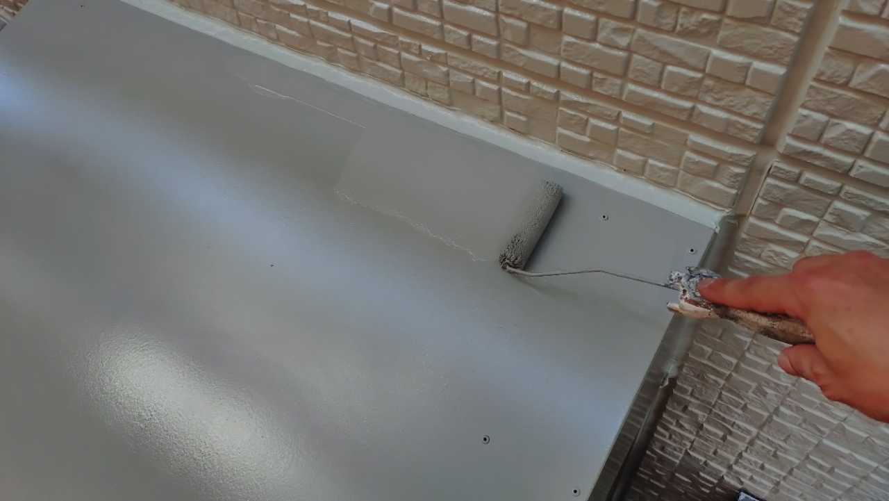 仕上げ塗装2回目です。
