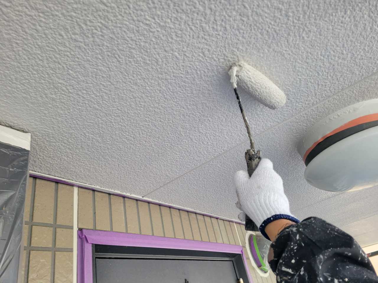 仕上げ塗装2回目です。