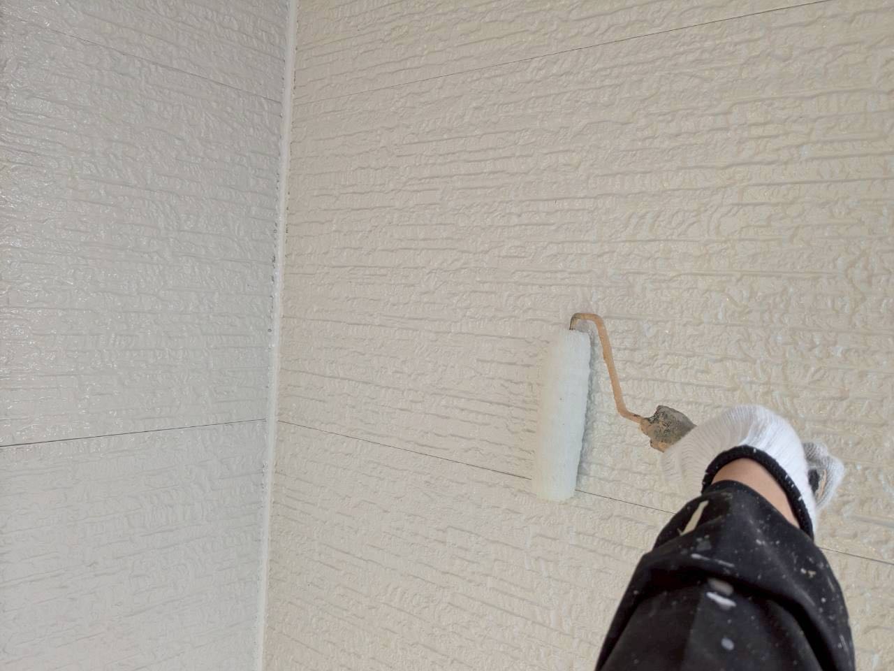仕上げ塗装2回目です。