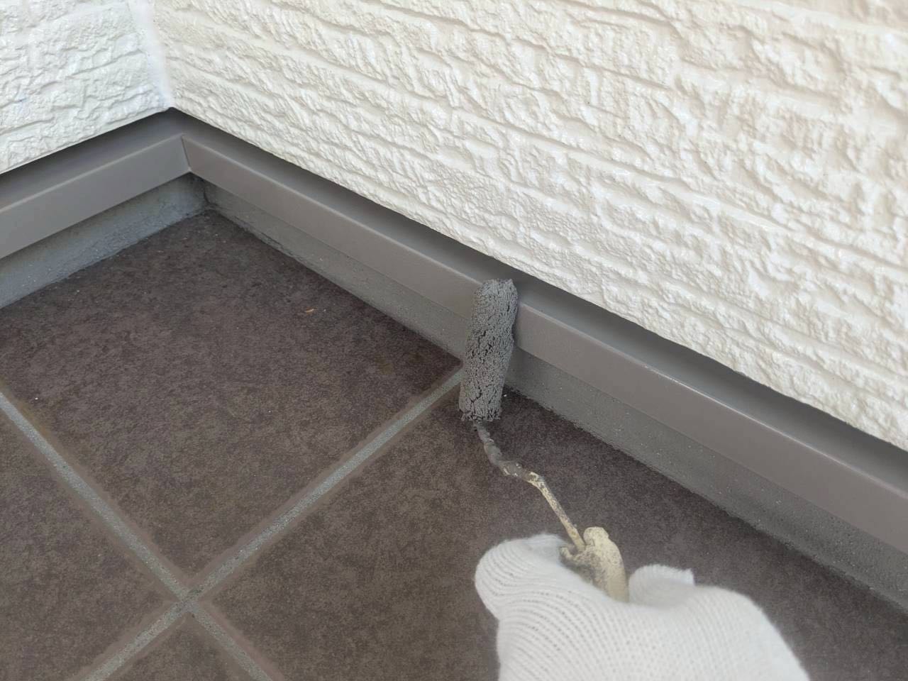 仕上げ塗装2回目です。