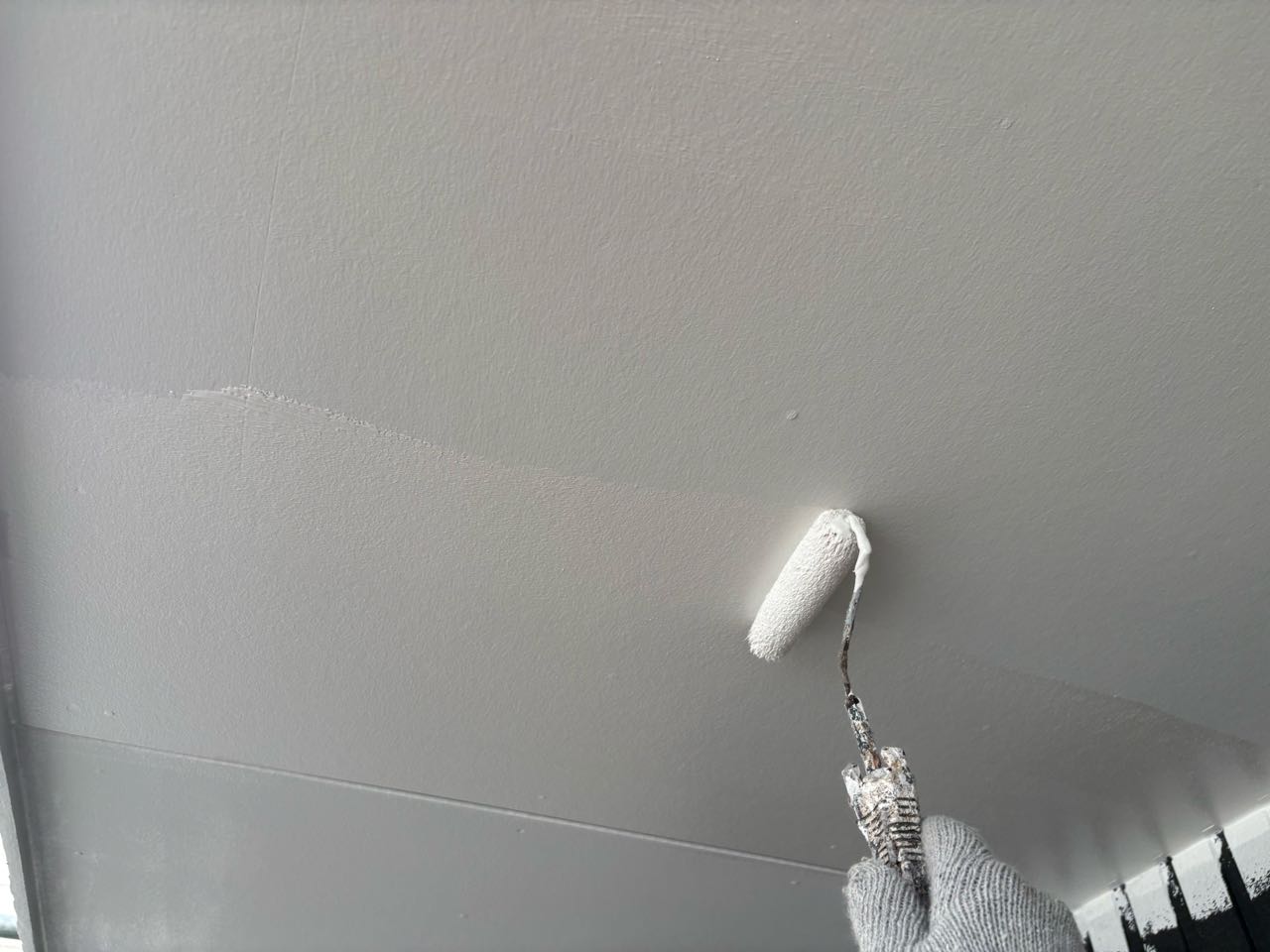 仕上げ塗装2回目です。