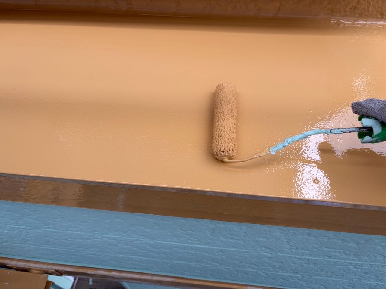 仕上げ塗装2回目です。