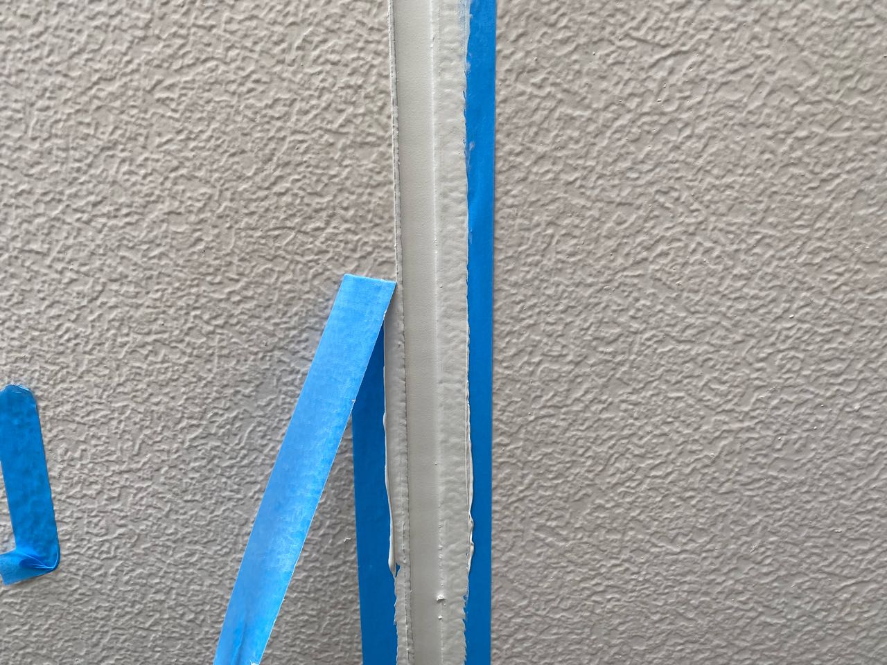 マスキングを剥がします。