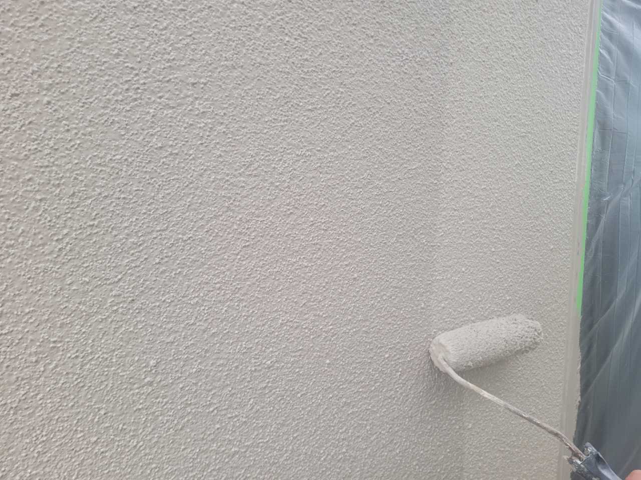 仕上げ塗装2回目です。