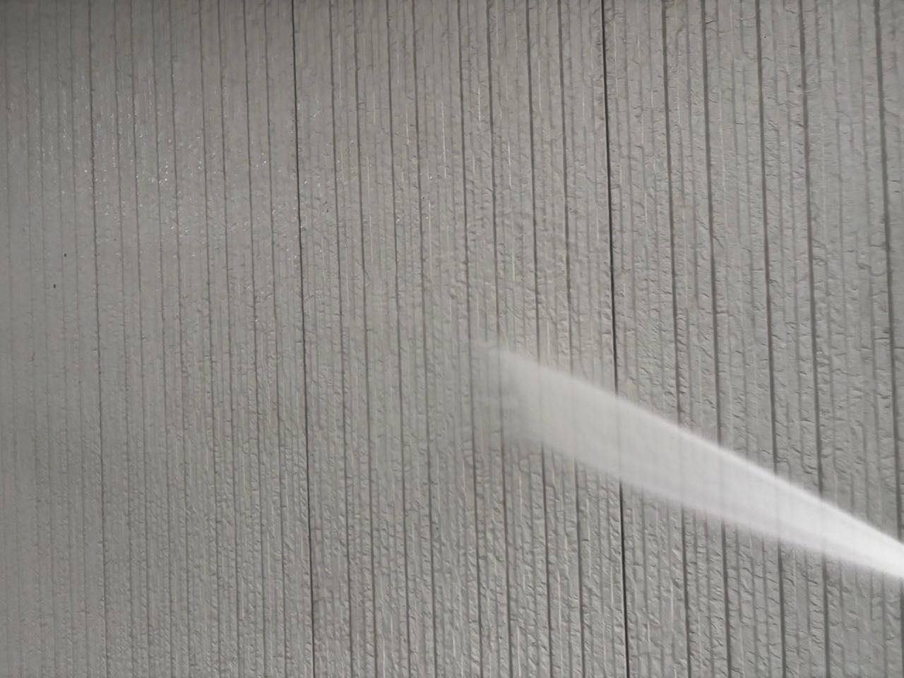 高圧洗浄します。