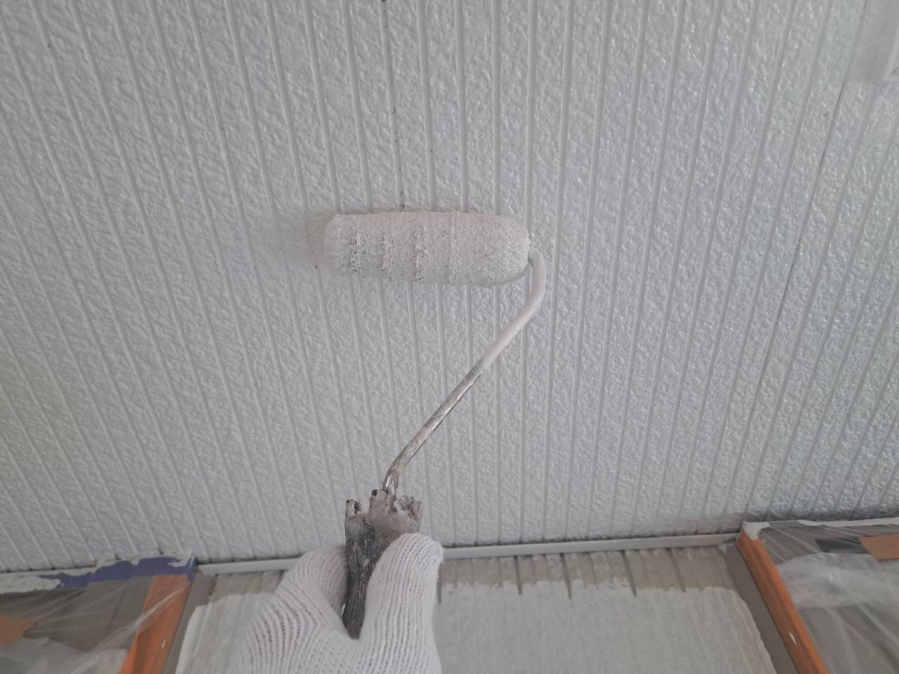 仕上げ塗装2回目です。