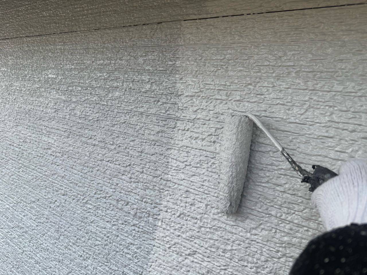 仕上げ塗装2回目です。