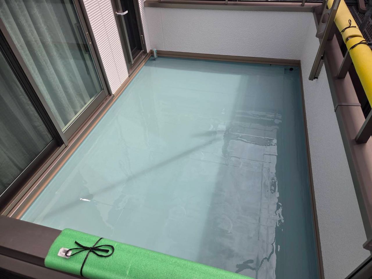 ウレタン防水塗布2回目。