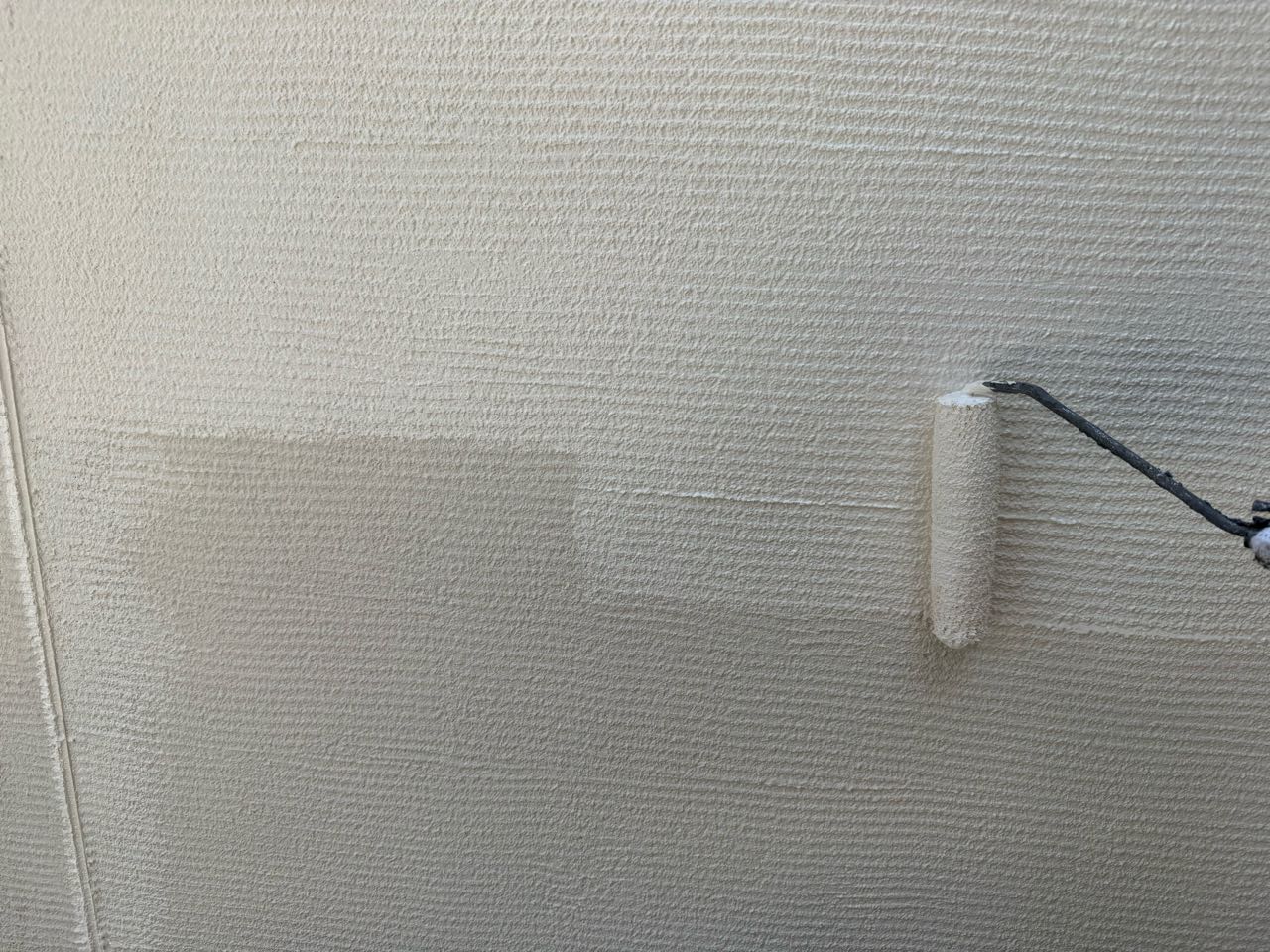 仕上げ塗装2回目です。