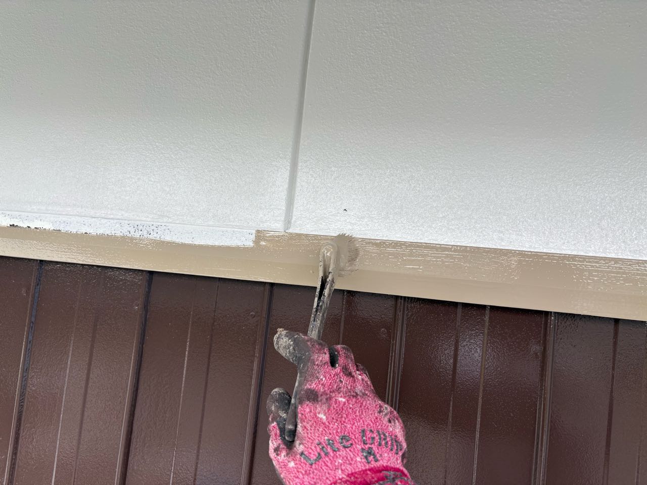 仕上げ塗装2回目です。