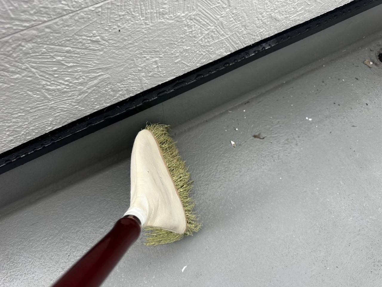 ケレン作業です。