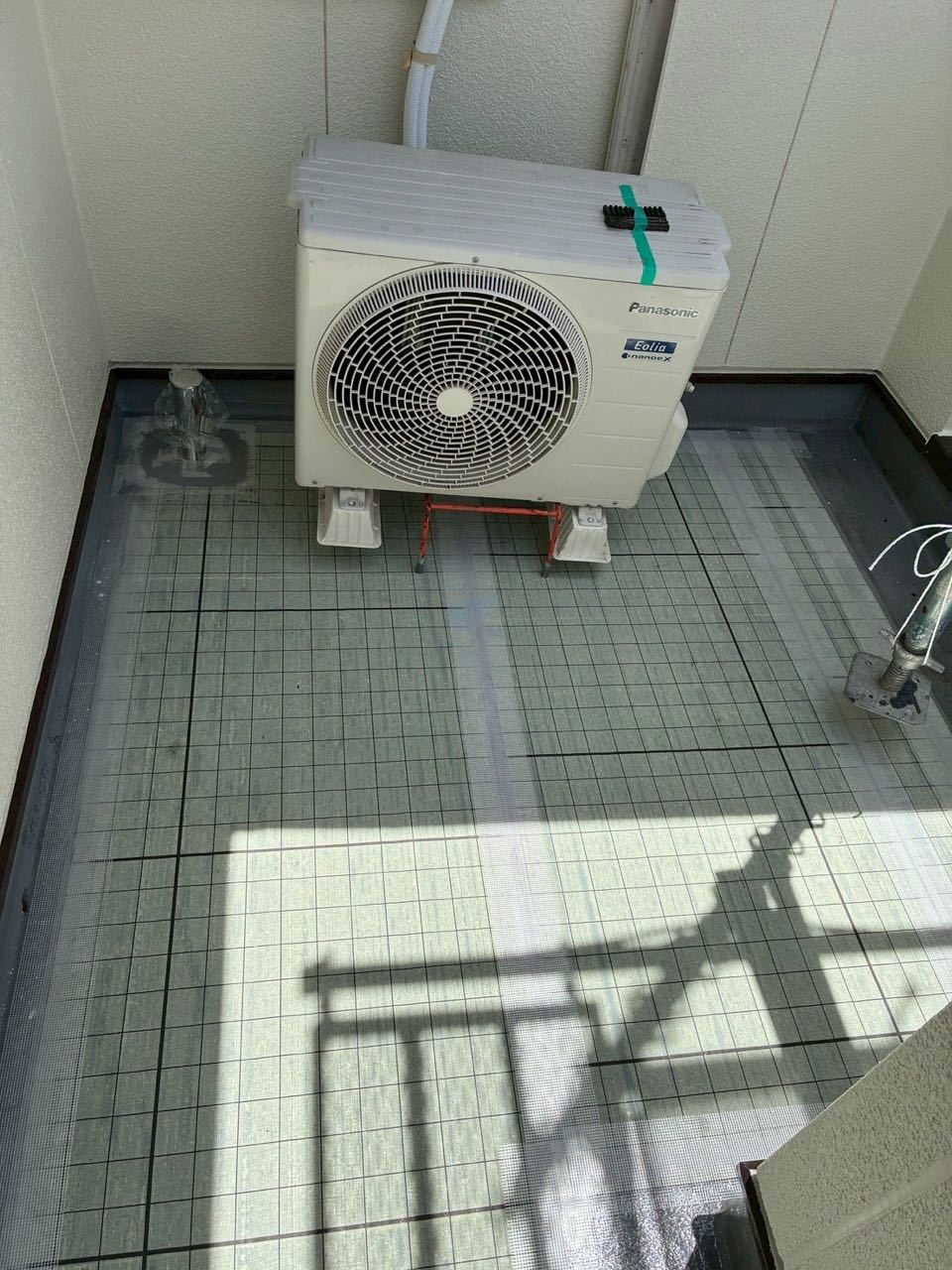 メッシュを貼り強度を上げます。