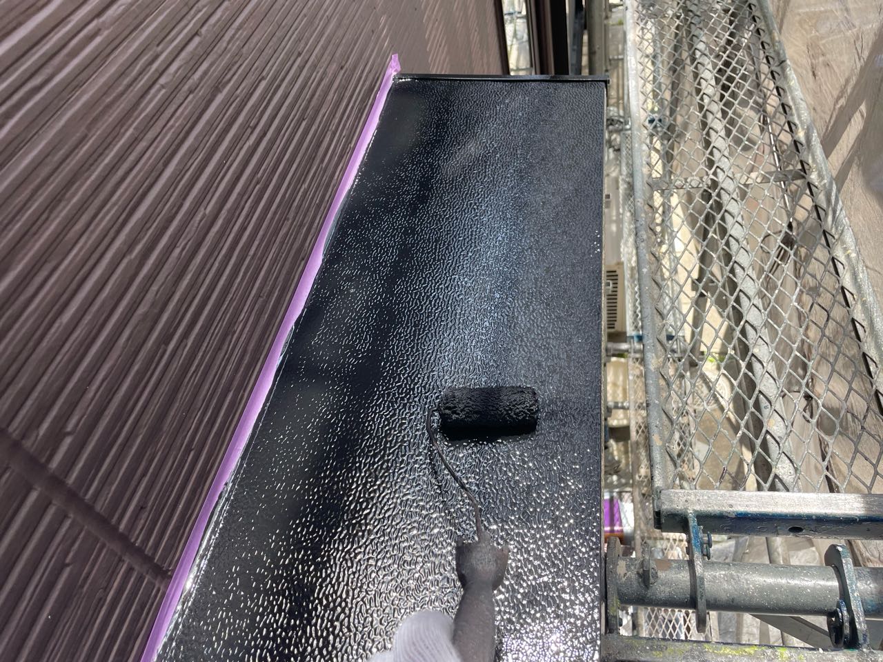 仕上げ塗装2回目です。
