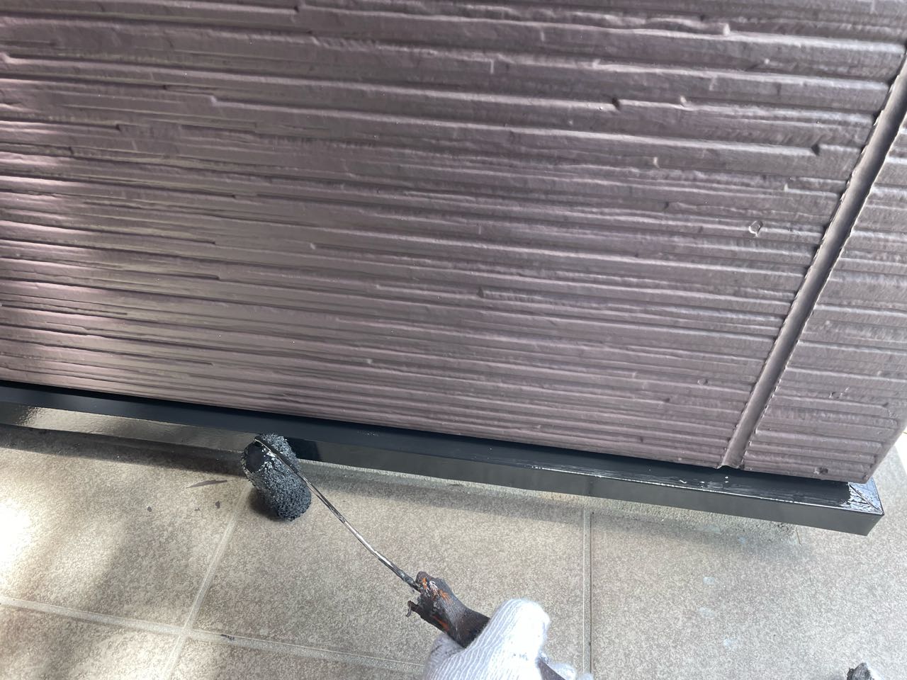 仕上げ塗装2回目です。