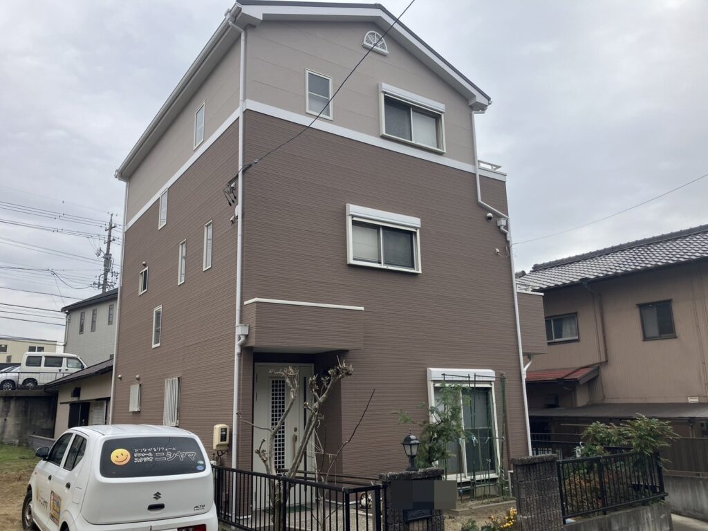 築20年豊田市柿本町 H様邸 外壁塗装･ ベランダ防水, 屋根カバー工法施工事例