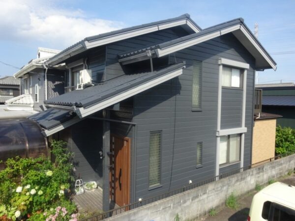 ミサワホーム様施工のお住まいの岡崎市中島中町 K様邸 屋根外壁塗装事例