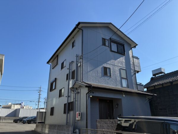 一般工務店様施工のお住まいの東海市加木屋町 O様邸 外壁塗装・ベランダ防水施工事例
