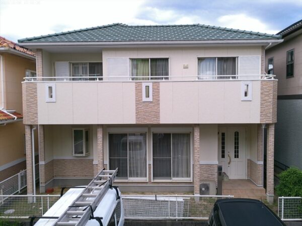 ミキホーム様施工のお住まいの岡崎市真伝町 N様邸 外壁塗装・ベランダ防水施工事例