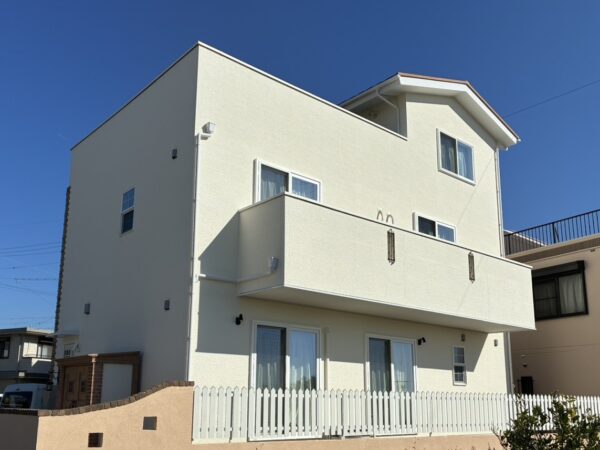 カネロク建設様施工のお住まいの知立市八橋町 T様邸 外壁塗装・ベランダ防水施工事例