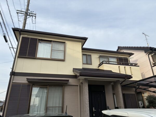 一般工務店様施工のお住まいの知立市新林町 I様邸 外壁塗装・ベランダ防水・屋根カバー工法施工事例