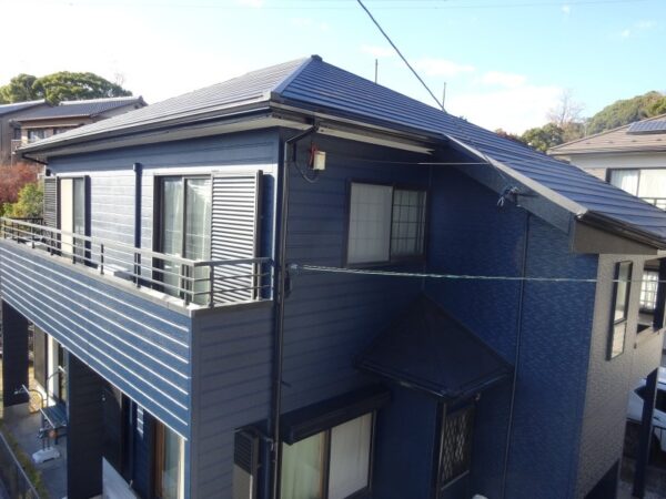 内田橋住宅様施工のお住まいの岡崎市真福寺町 K様邸 外壁塗装・ベランダ防水・屋根カバー工法施工事例