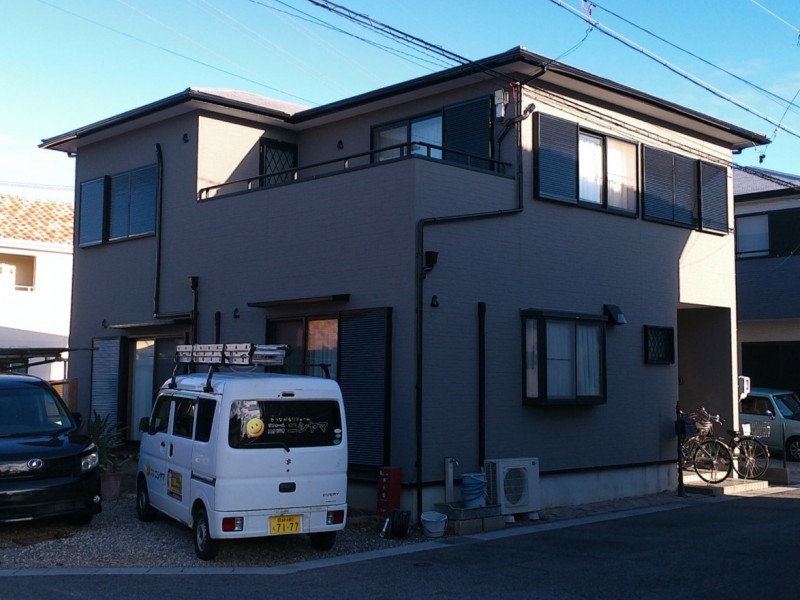 一般工務店様施工のお住まいの安城市横山町 T様邸 外壁塗装・ベランダ防水・屋根塗装施工事例