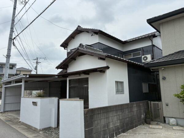 一般工務店様施工のお住まいの大府市共西町 T様邸 外壁塗装・付帯部板金施工事例
