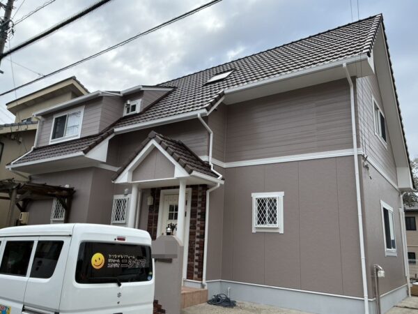 白鳥工務店様施工のお住まいの豊田市乙部ケ丘 I様邸 外壁塗装・ベランダ防水・屋根塗装施工事例